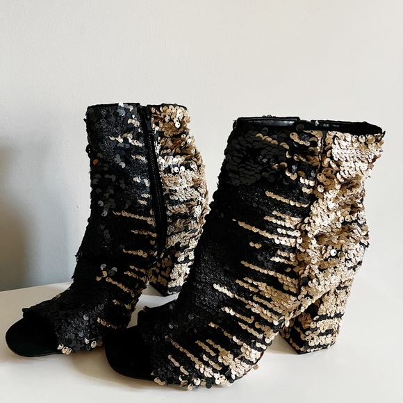 Enzo Angiolini Sequin Platform Heels - Picture 3 of 7